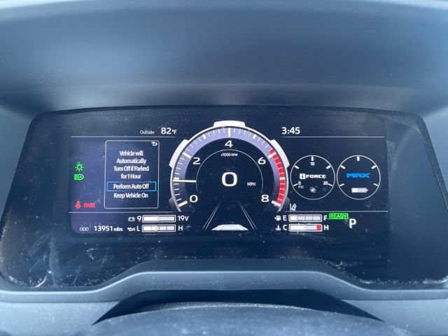 Used 2025 Toyota Tundra Limited AWD/4WD image 11