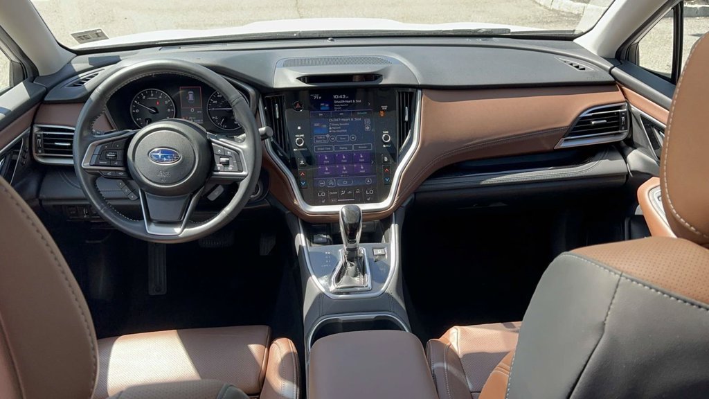 Used 2022 Subaru Outback Touring AWD/4WD image 11