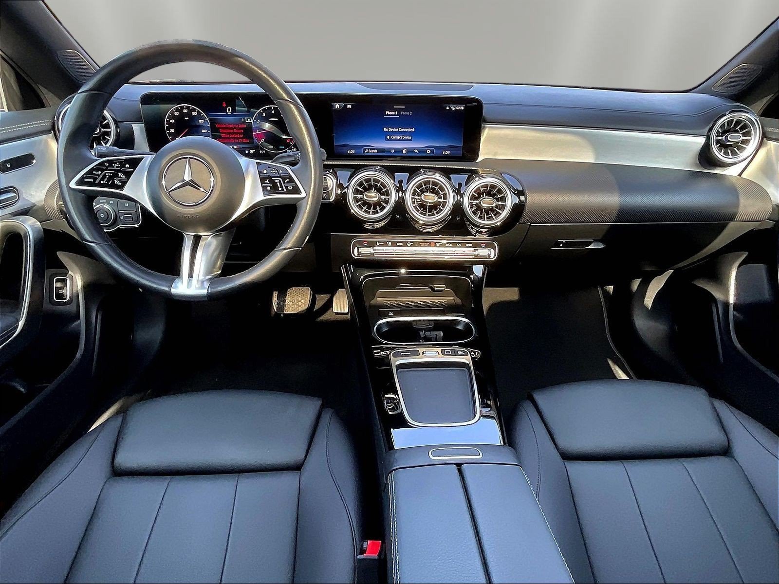 Used 2025 Mercedes-Benz CLA 250 4MATIC image 9