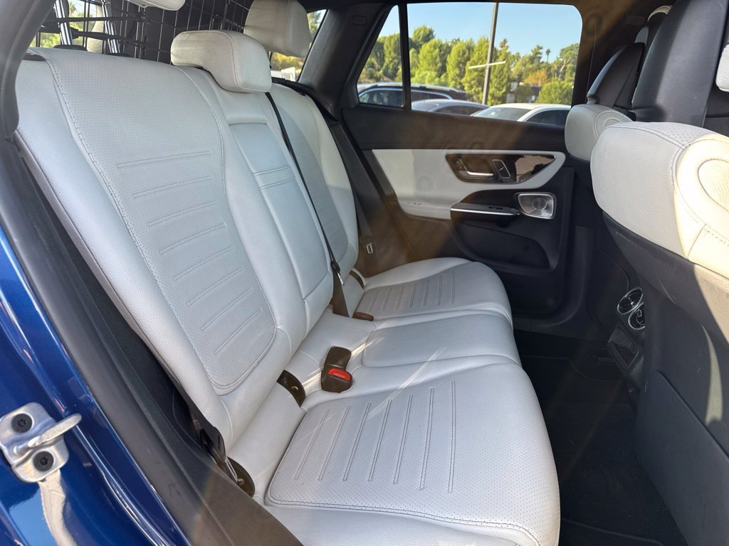 Used 2023 Mercedes-Benz GLC 300 image 7