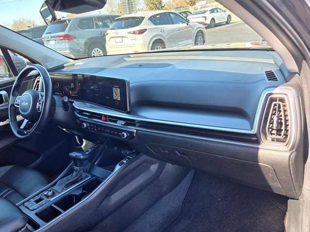Used 2024 Kia Sorento S image 30