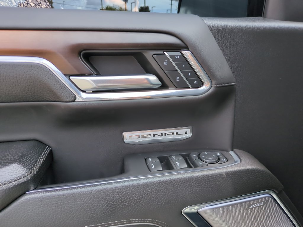Used 2024 GMC Sierra 1500 Denali w/ Denali Reserve Package AWD/4WD image 21