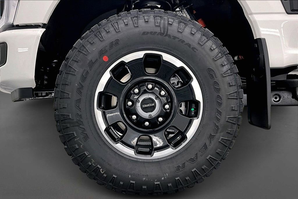 New 2026 Ford F250 Platinum w/ Tremor Off-Road Package image 13