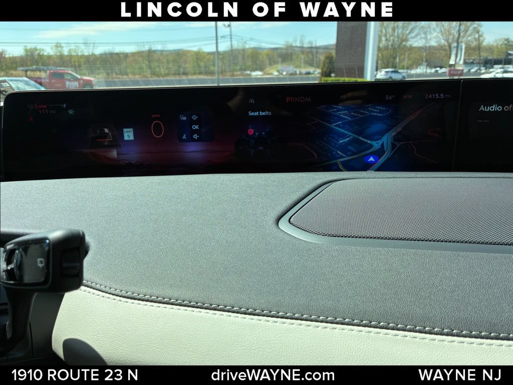Used 2026 Lincoln Navigator Reserve AWD/4WD image 16