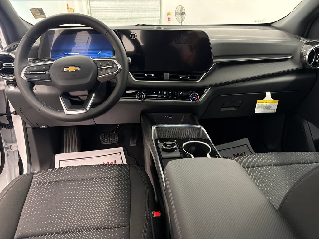 New 2026 Chevrolet Equinox LT w/ Safety and Technology Package FWD image 14