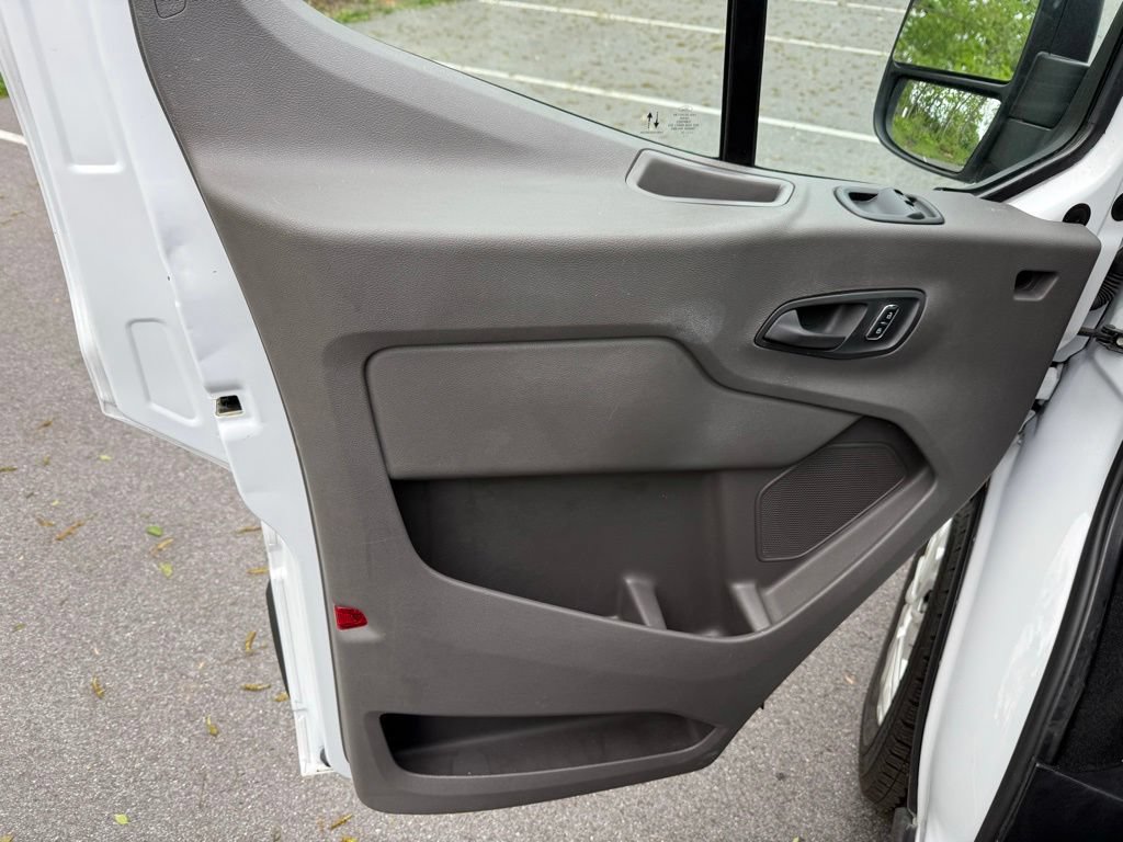 Certified 2025 Ford Transit 350 XLT RWD image 13