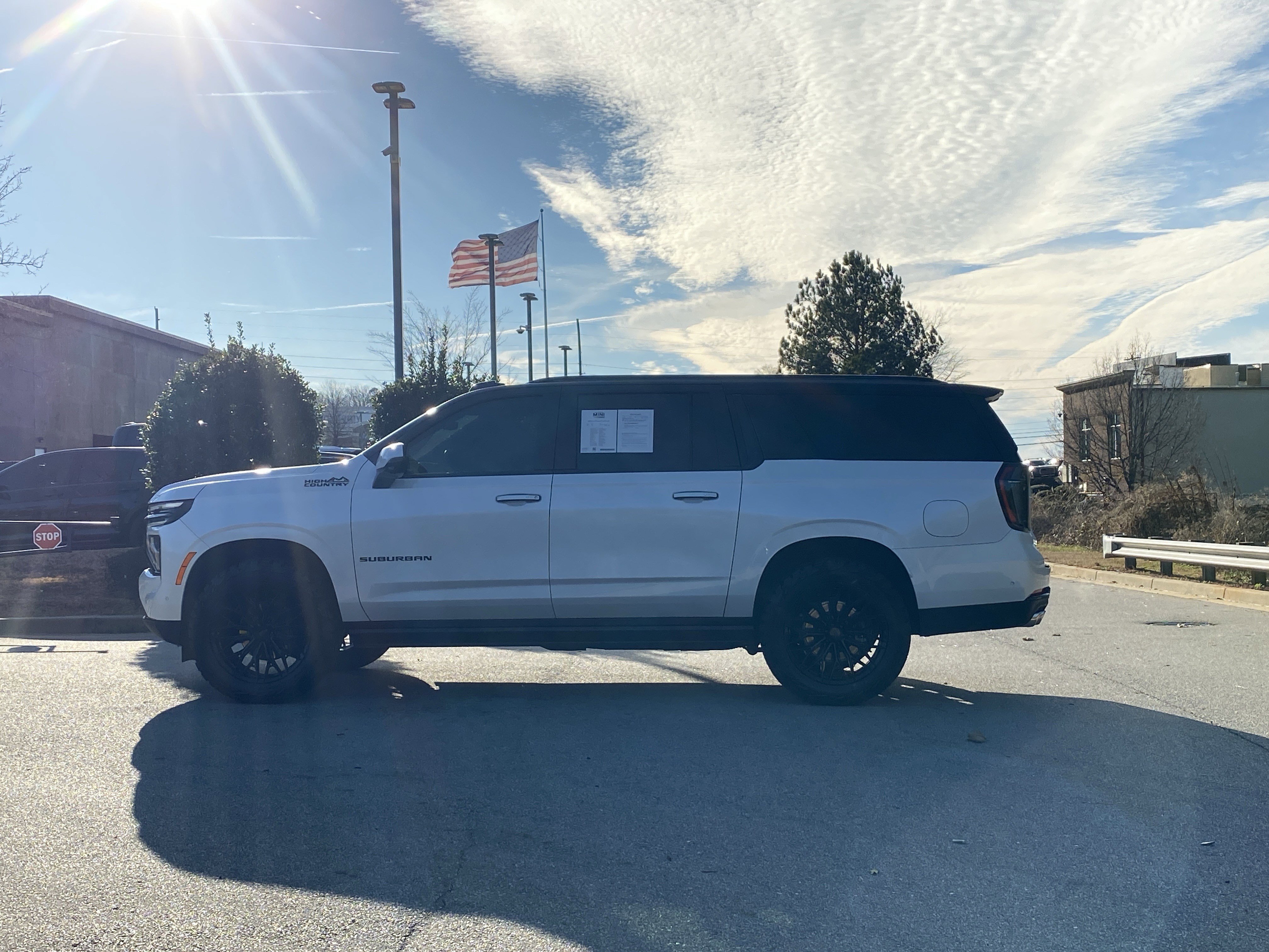Used 2025 Chevrolet Suburban High Country image 14