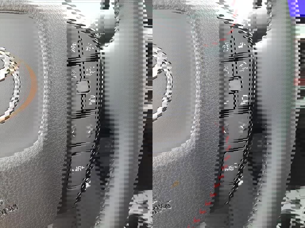 New 2026 Toyota Prius Plug-In Hybrid FWD image 18