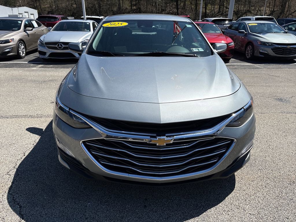 Used 2025 Chevrolet Malibu LT image 9