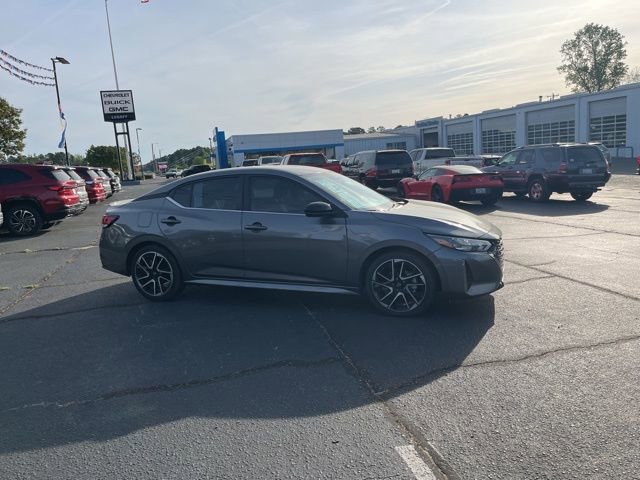 Used 2024 Nissan Sentra SR image 2