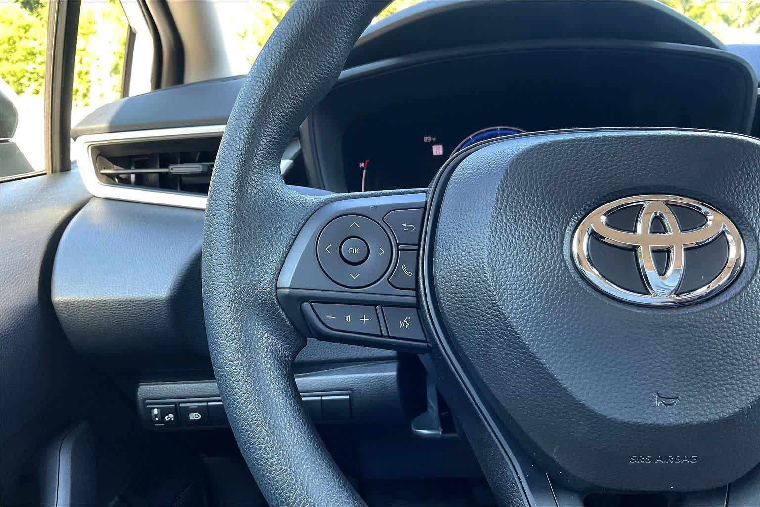 Used 2026 Toyota Corolla LE FWD image 23