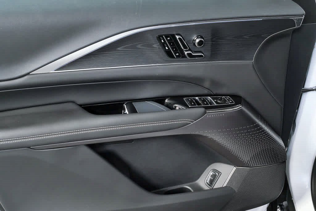 Certified 2025 Cadillac Lyriq Luxury w/ LPO, Floor Liner Package AWD/4WD image 5
