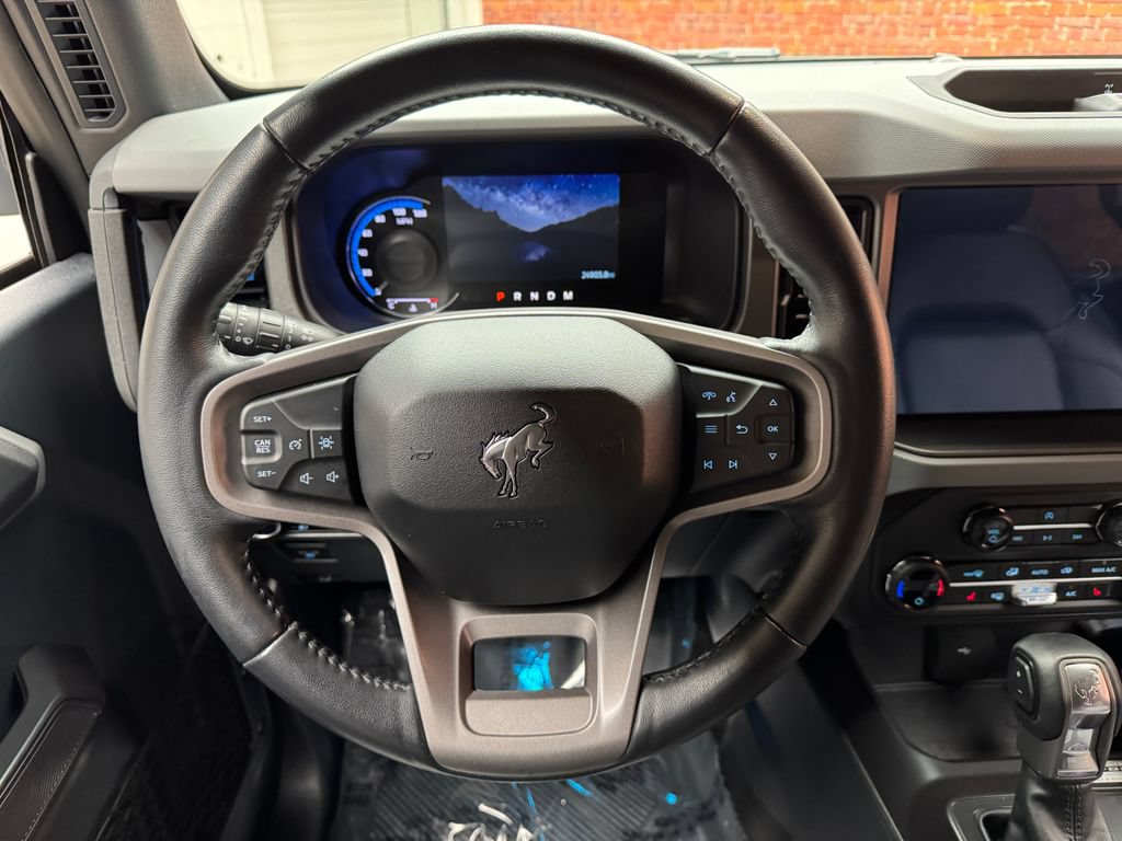 Used 2024 Ford Bronco Black Diamond AWD/4WD image 14