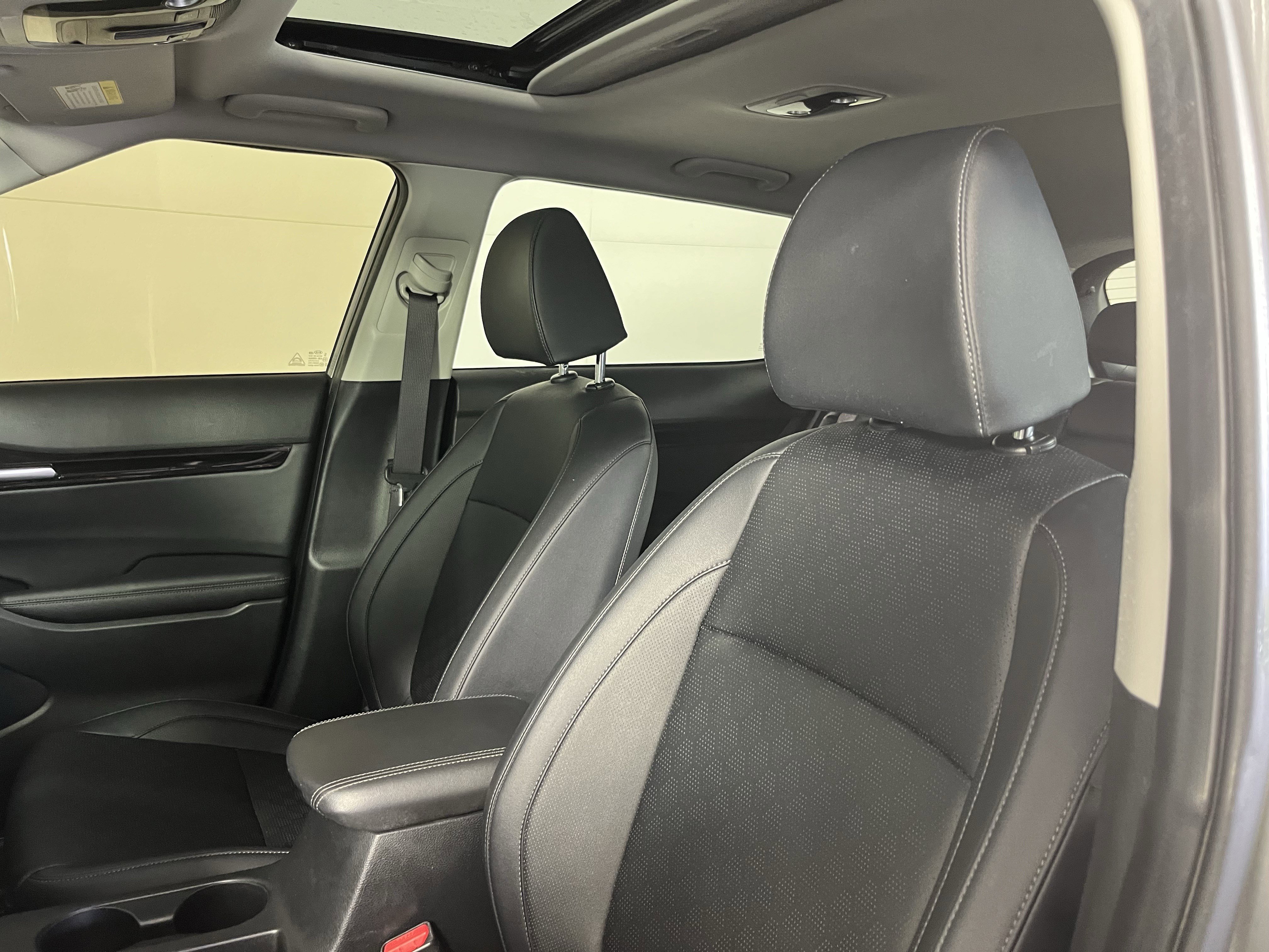 Used 2021 Kia Seltos SX w/ SX Sunroof Package AWD/4WD image 15