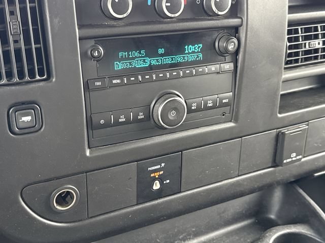 Used 2017 GMC Savana 3500 RWD image 15