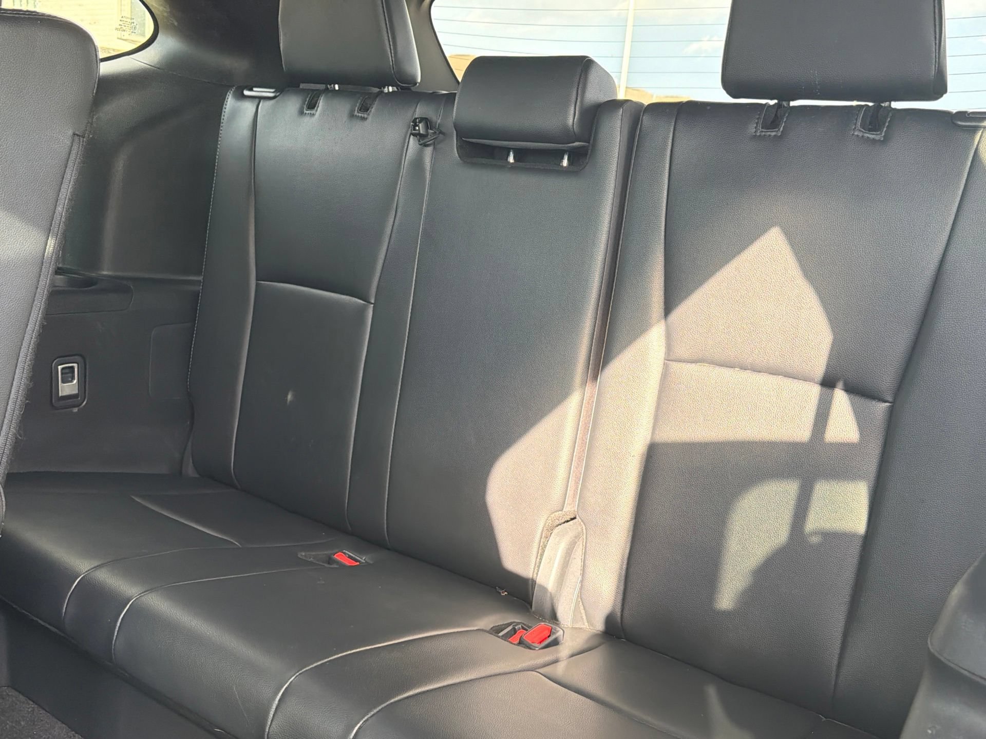 Used 2025 Toyota Highlander XSE AWD/4WD image 12