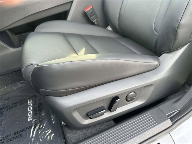 New 2026 Nissan Rogue SV image 15