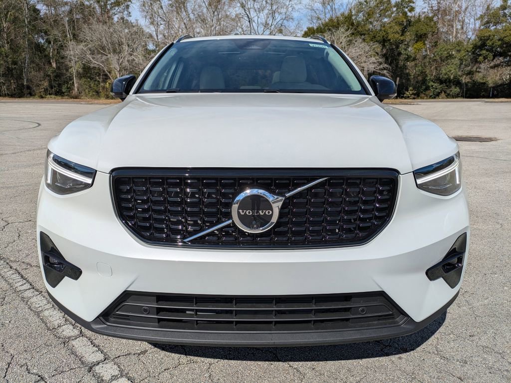 New 2026 Volvo XC40 B5 Plus w/ Protection Package Premier AWD/4WD image 9