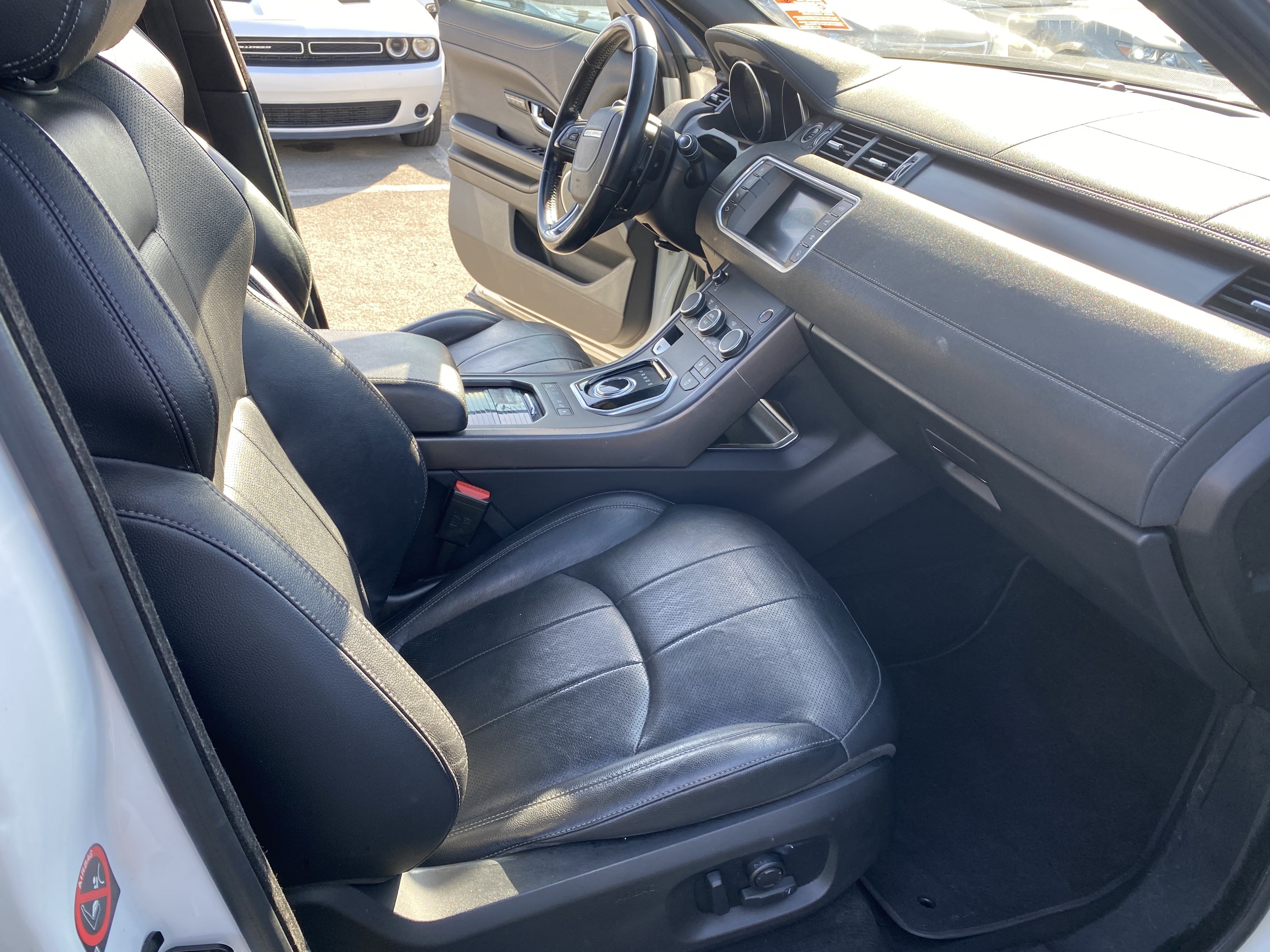 Used 2018 Land Rover Range Rover Evoque SE Premium AWD/4WD image 22