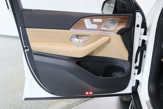 Certified 2025 Mercedes-Benz GLS 580 4MATIC image 19