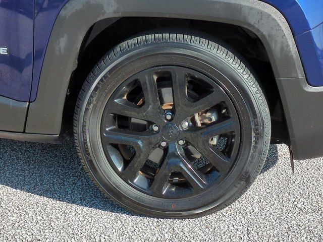 Used 2017 Jeep Renegade Altitude FWD image 11