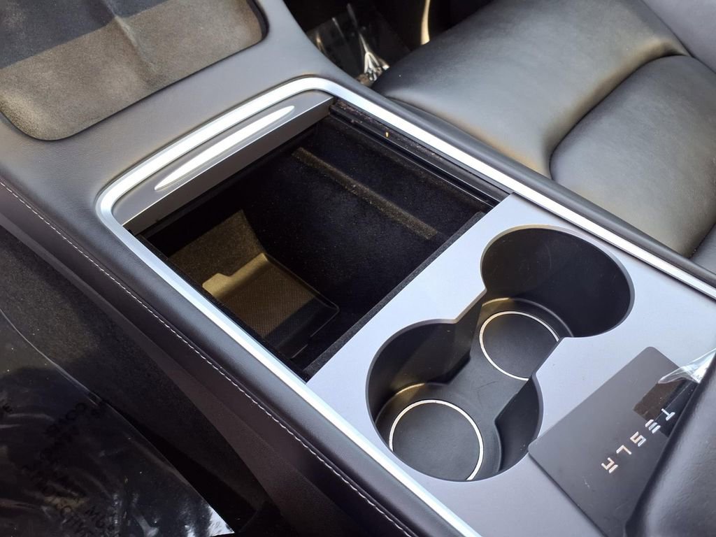 Used 2022 Tesla Model Y Performance image 19