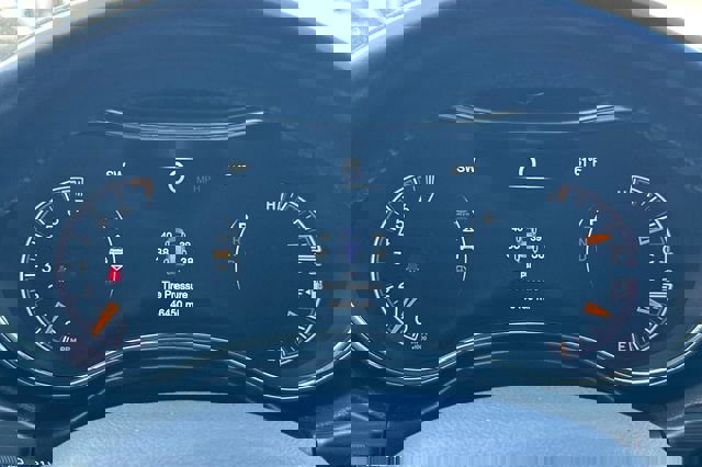 Used 2021 Jeep Grand Cherokee Laredo image 27