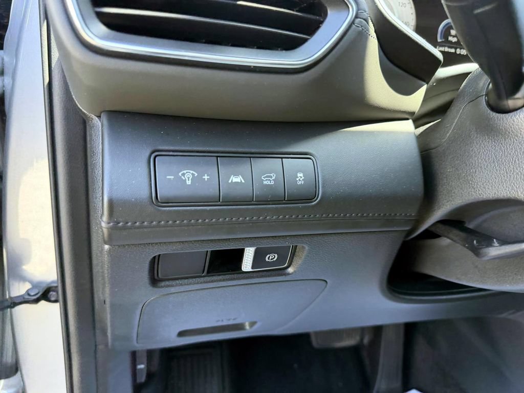 Used 2021 Hyundai Santa Fe SEL w/ Convenience + Premium Package AWD/4WD image 22
