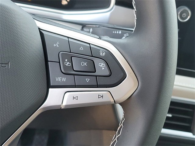 New 2025 Volkswagen Taos SE image 23