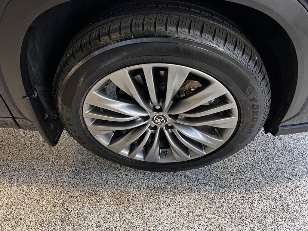 Certified 2020 Toyota Highlander Platinum image 8