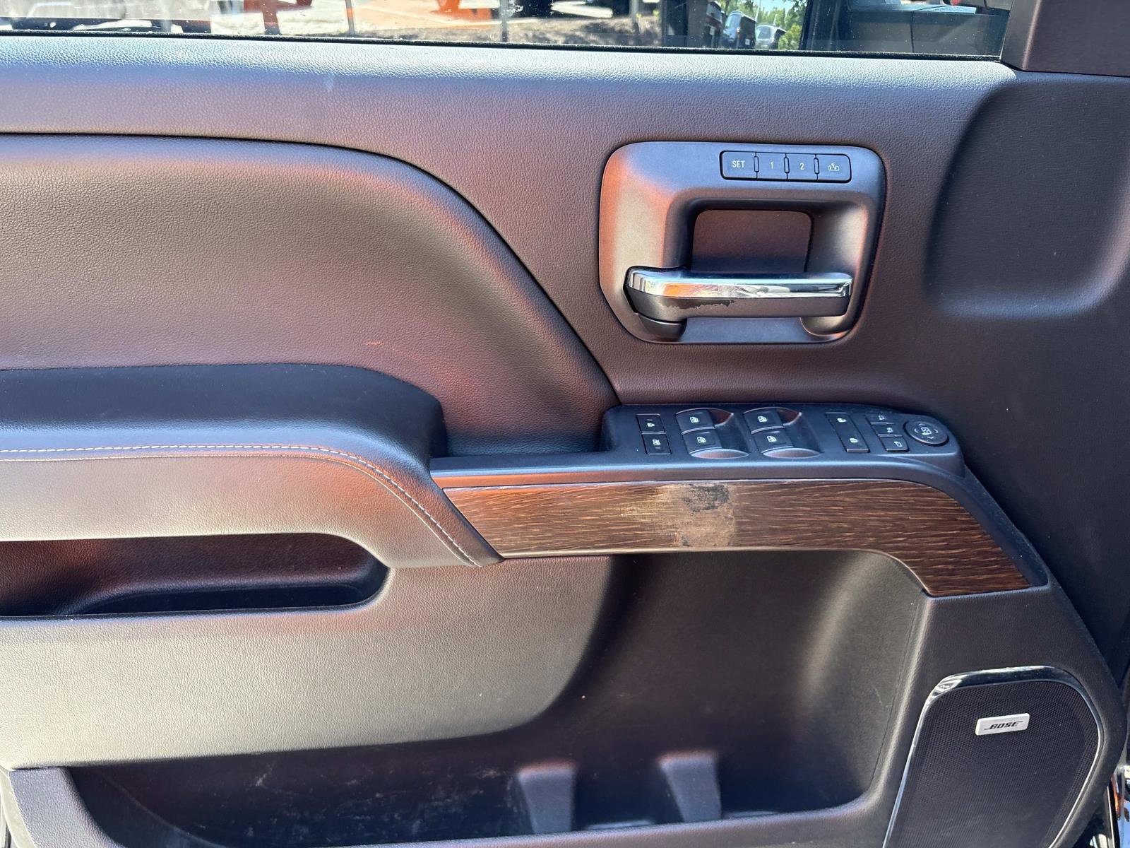 Used 2019 GMC Sierra 2500 Denali w/ Duramax Plus Package AWD/4WD image 12