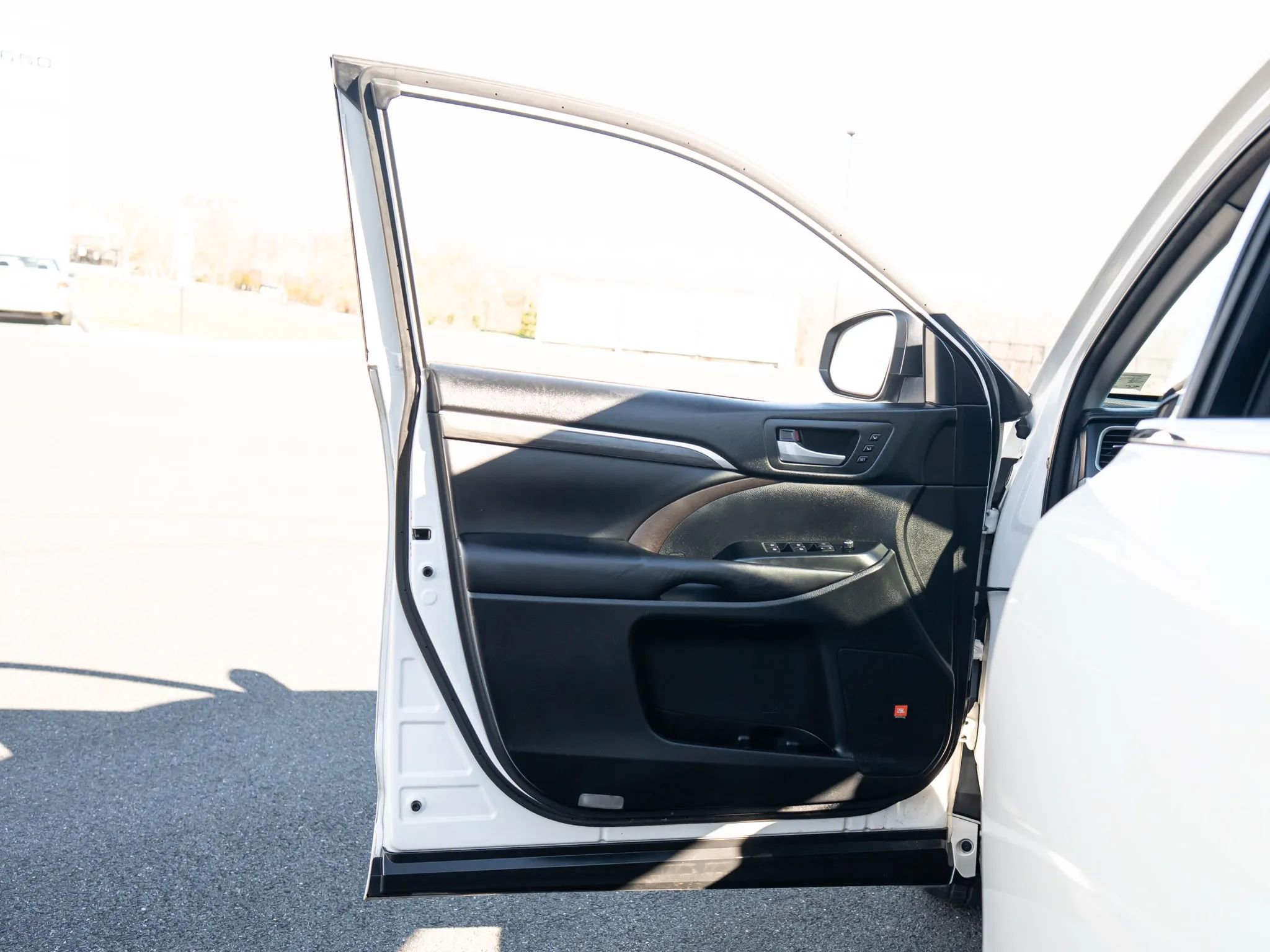 Used 2017 Toyota Highlander Limited image 43