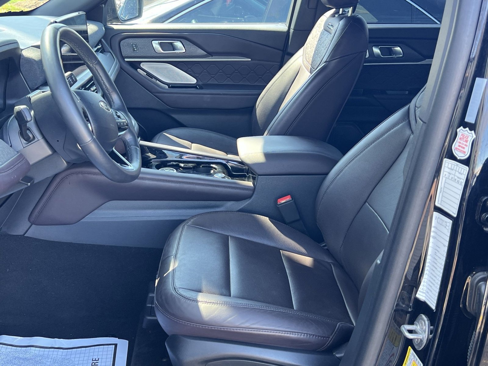 Used 2025 Ford Explorer Platinum w/ LUX Leather Package image 12