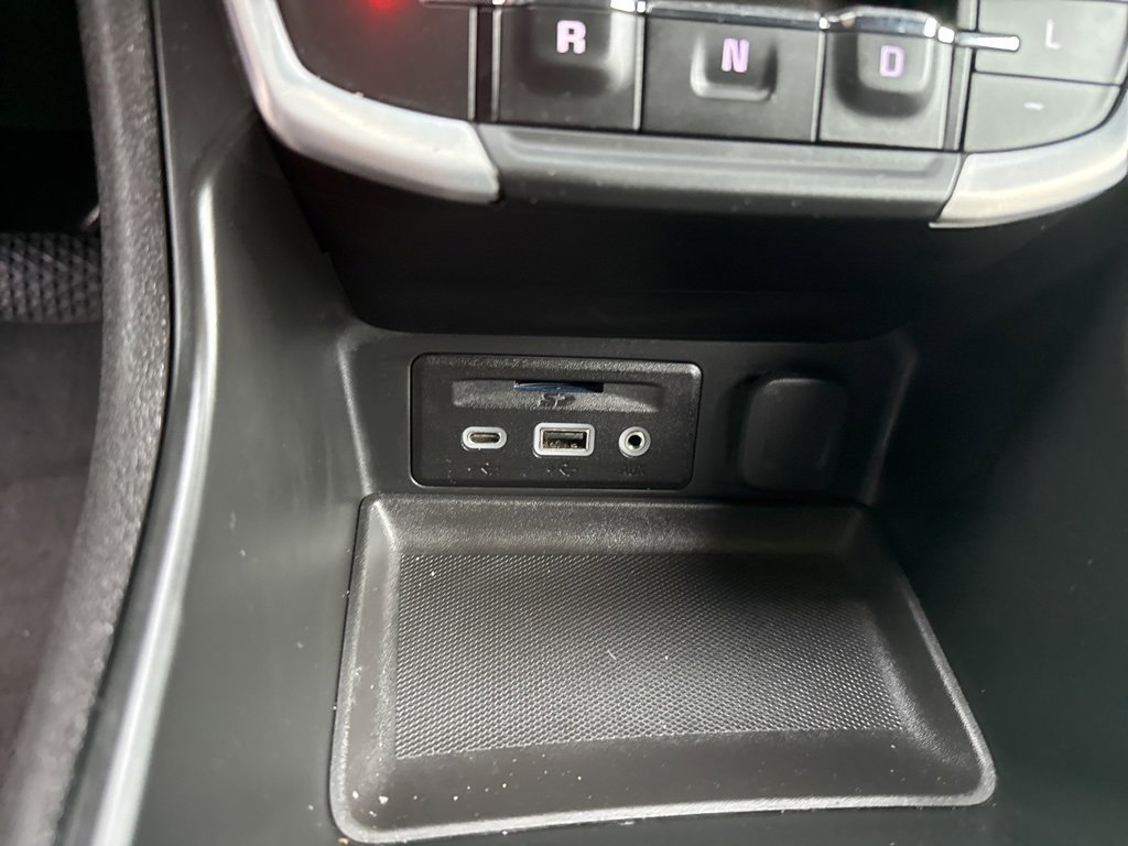 Used 2024 GMC Terrain SLT image 36