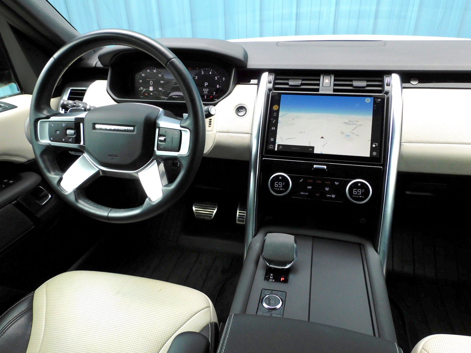 Used 2023 Land Rover Discovery S R-Dynamic AWD/4WD image 10