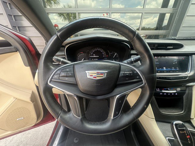 Used 2017 Cadillac XT5 FWD image 18