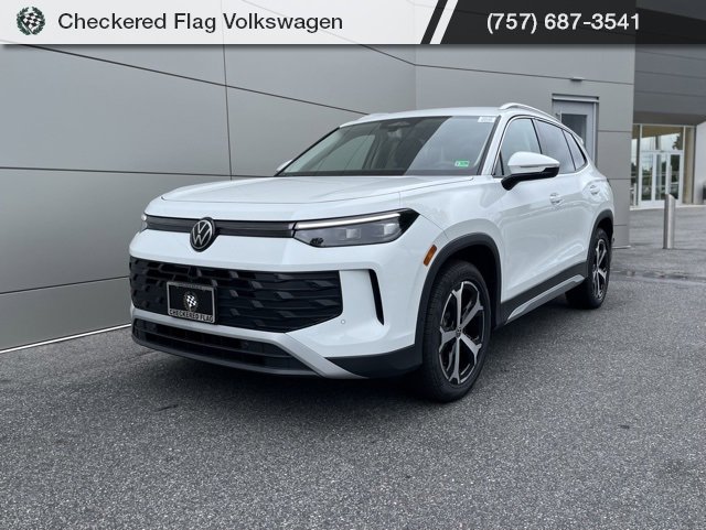 New 2025 Volkswagen Tiguan SE image 9