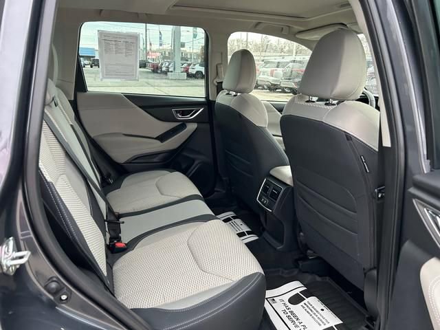 Used 2023 Subaru Forester Premium image 28