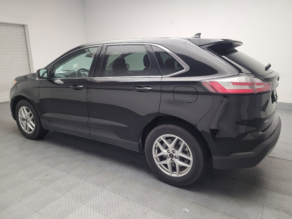 Used 2024 Ford Edge SEL image 3
