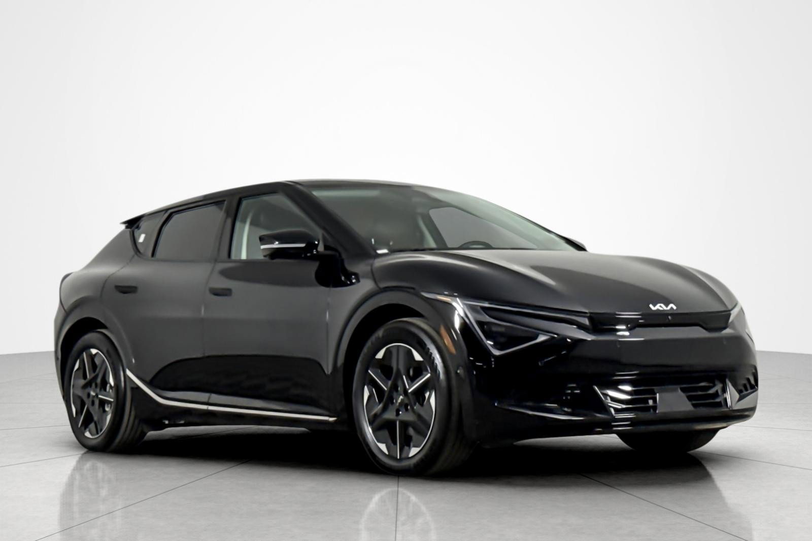 Used 2025 Kia EV6 Wind image 7