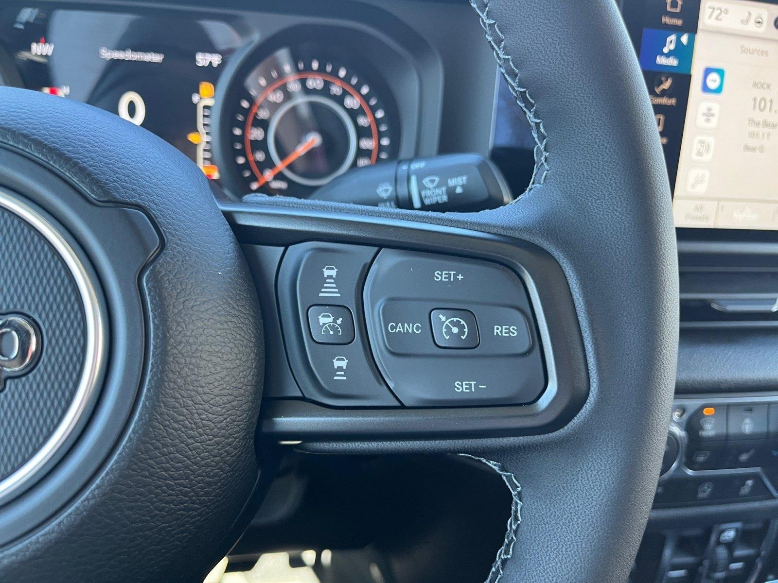 New 2026 Jeep Gladiator Sport AWD/4WD image 18