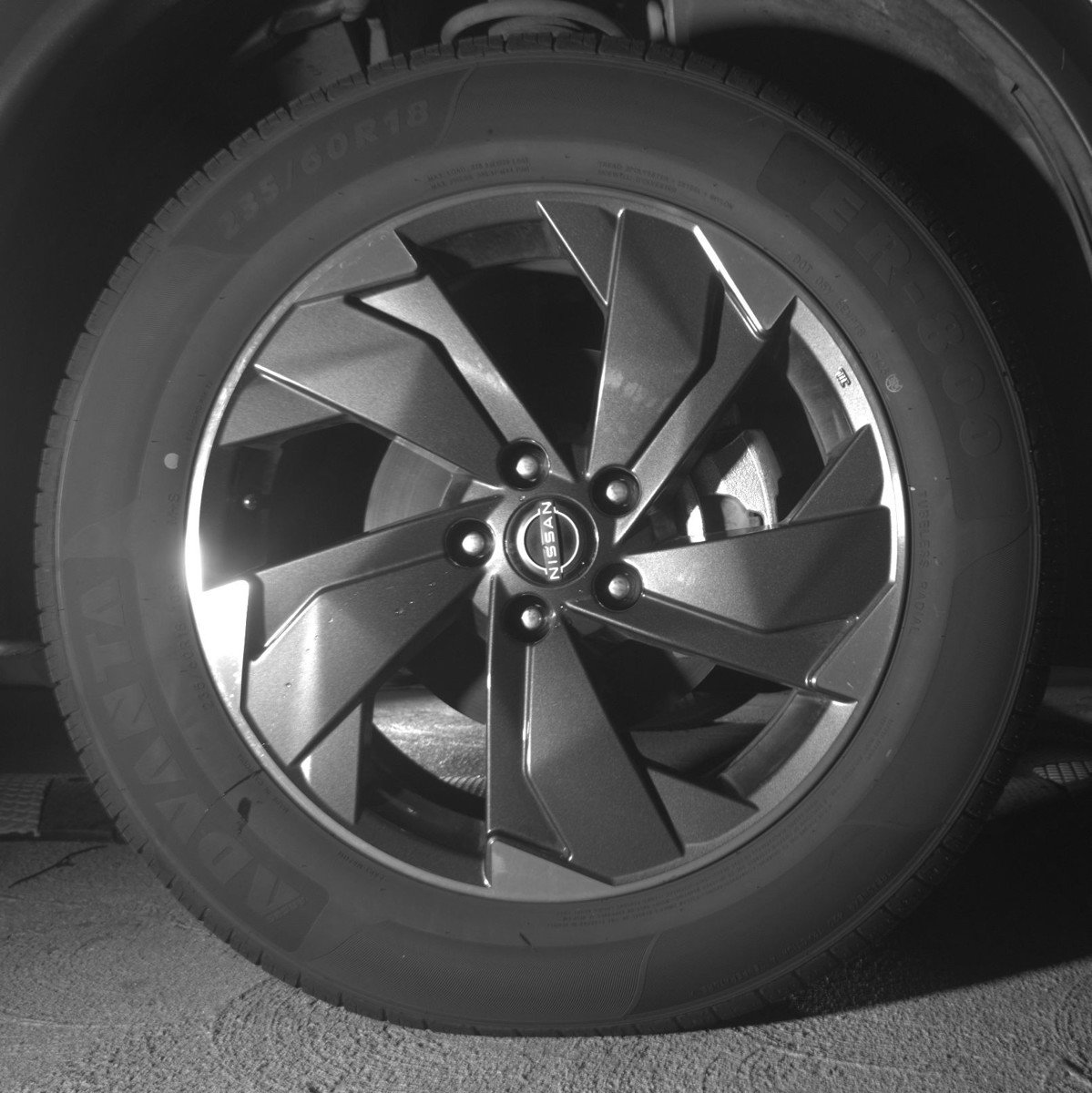 Used 2025 Nissan Rogue SV AWD/4WD image 13