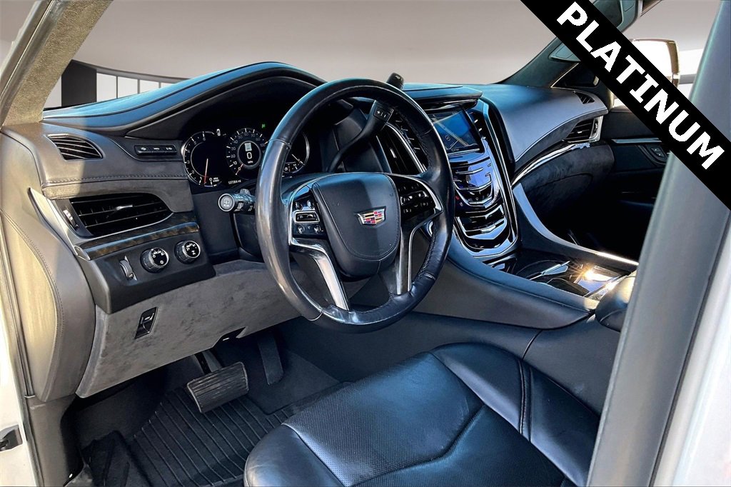 Used 2019 Cadillac Escalade ESV Platinum image 13