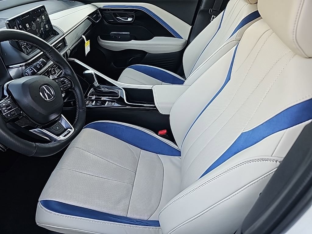 Used 2025 Acura ADX A-Spec image 12