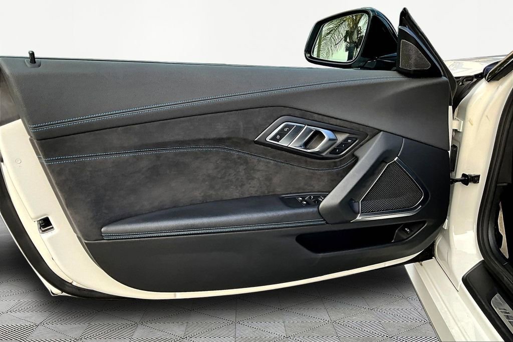 Used 2024 BMW Z4 sDrive30i w/ Premium Package image 16