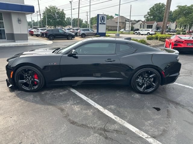 Used 2021 Chevrolet Camaro LT w/ RS Package RWD image 5