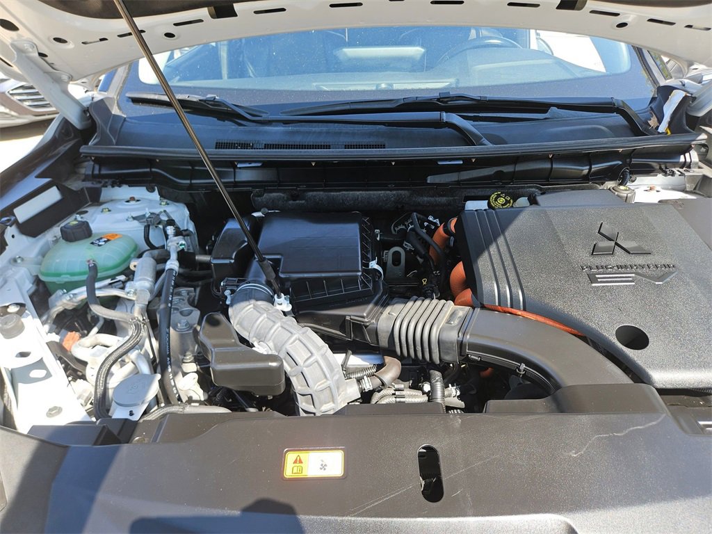 Used 2023 Mitsubishi Outlander SE image 33