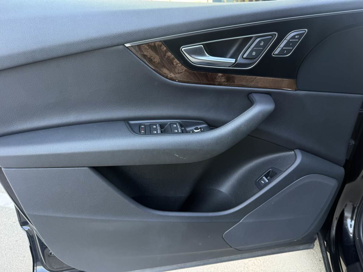 Used 2017 Audi Q7 3.0T Premium Plus AWD/4WD image 17