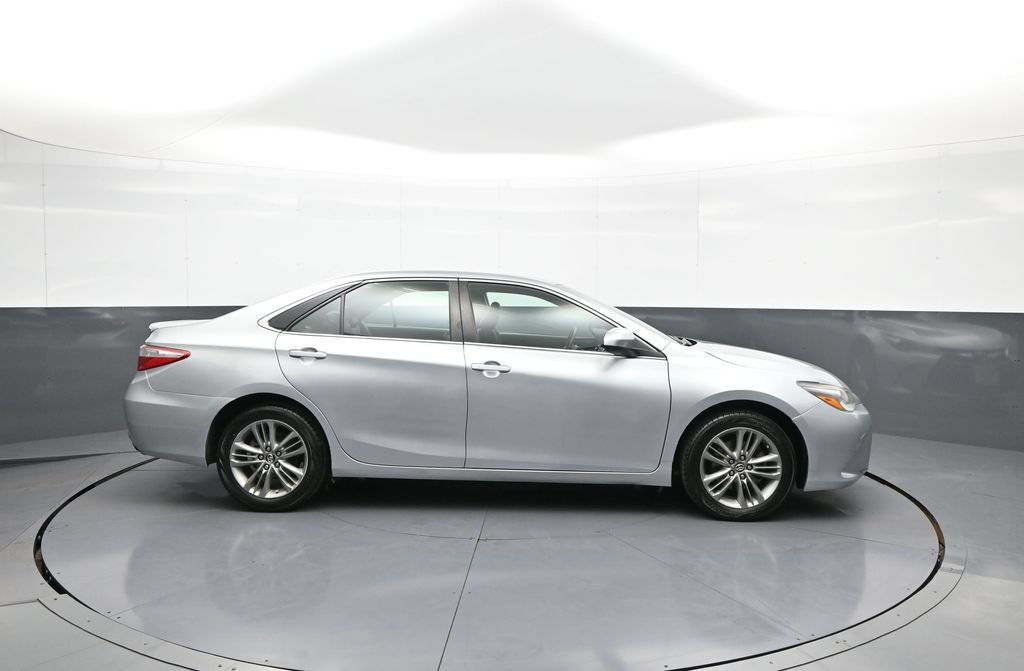 Certified 2017 Toyota Camry SE FWD image 5