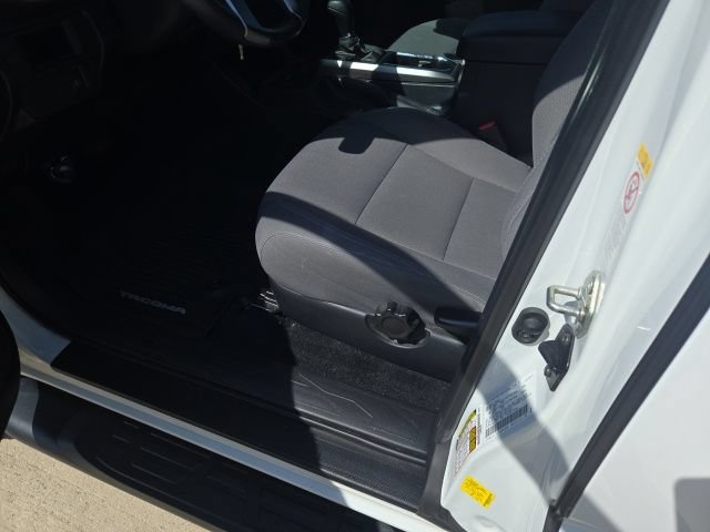 Used 2019 Toyota Tacoma SR5 AWD/4WD image 7